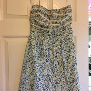 Women’s dress. Strapless